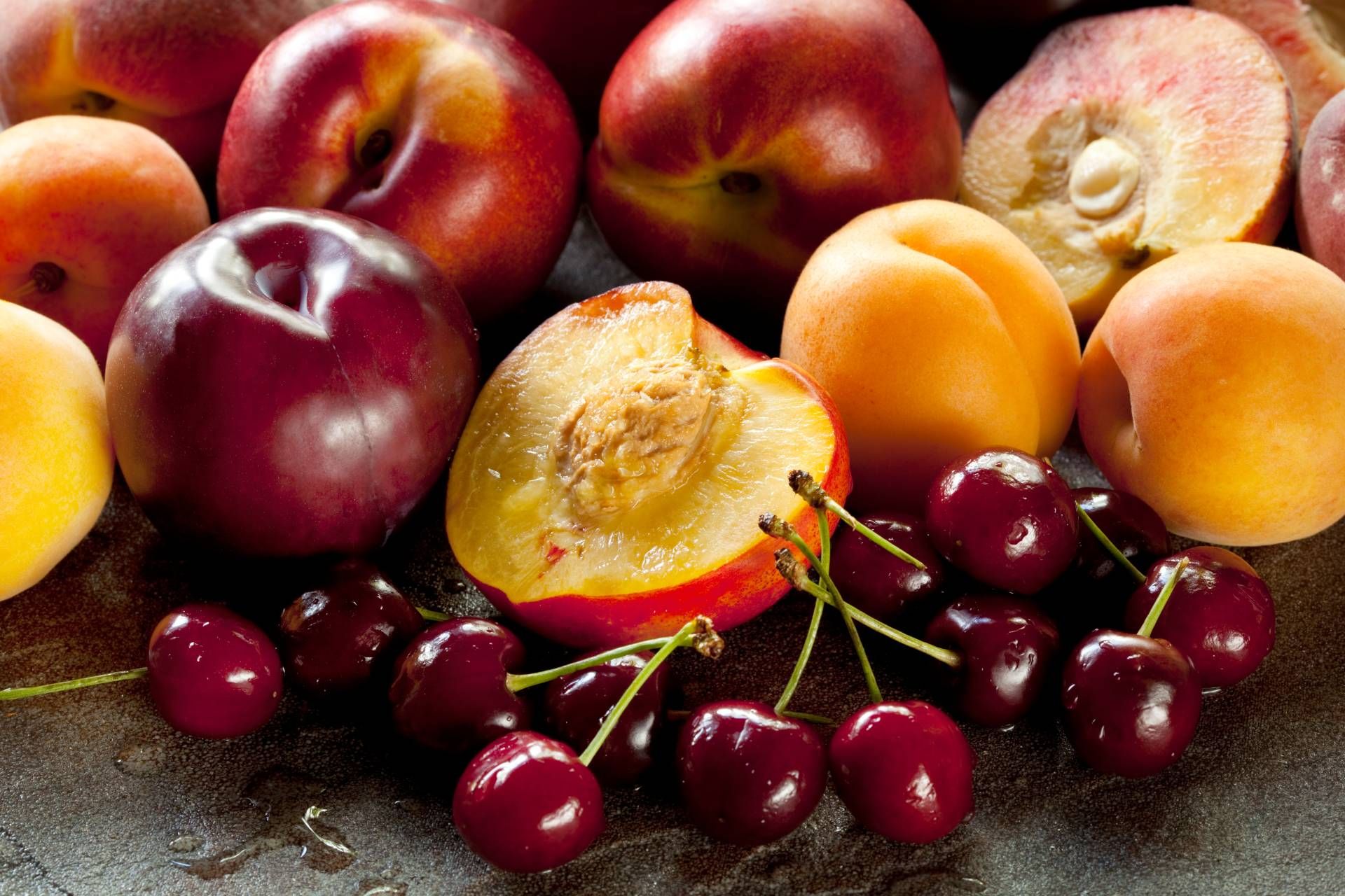 The Top 7 Health Benefits Of Stone Fruit For Men
